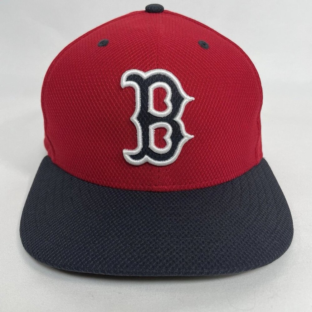 Boston Red Sox 59FIFTY Fitted Hat Flat Brim Size 7 1/8 MLB Baseball Cap